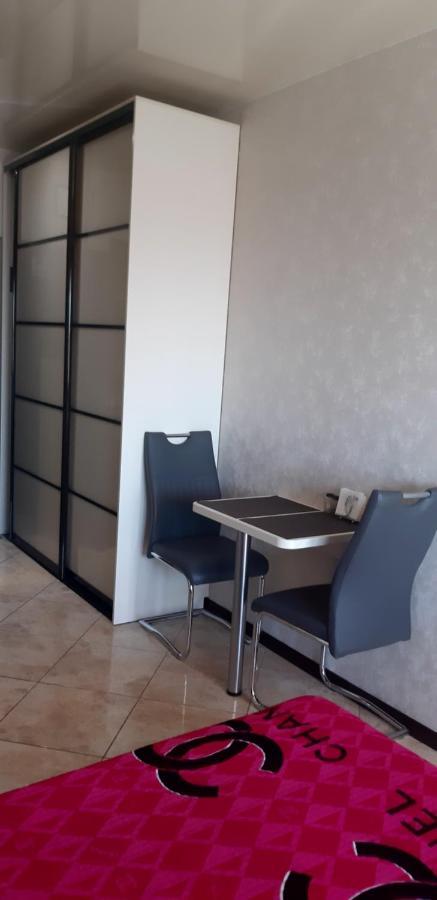 Холодная Гора Ул Дудинской 1А Kharkov Ngoại thất bức ảnh